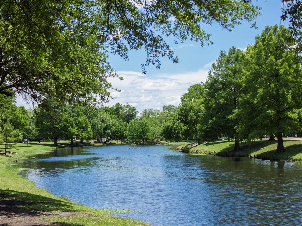 Highlands Pkwy - Residential