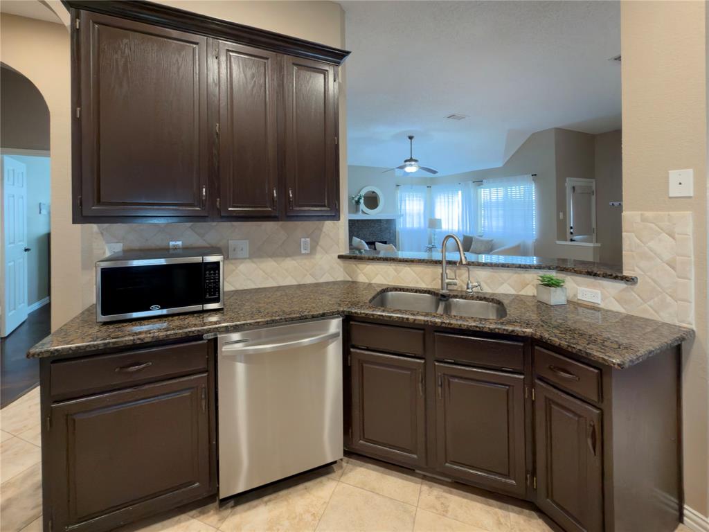 Highlands Pkwy - Residential