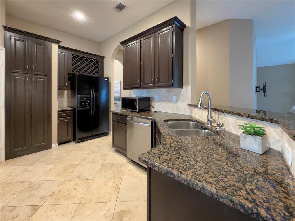 Highlands Pkwy - Residential