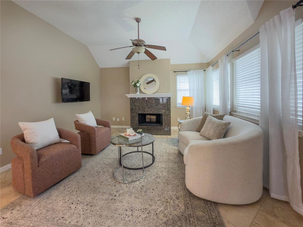 Highlands Pkwy - Residential