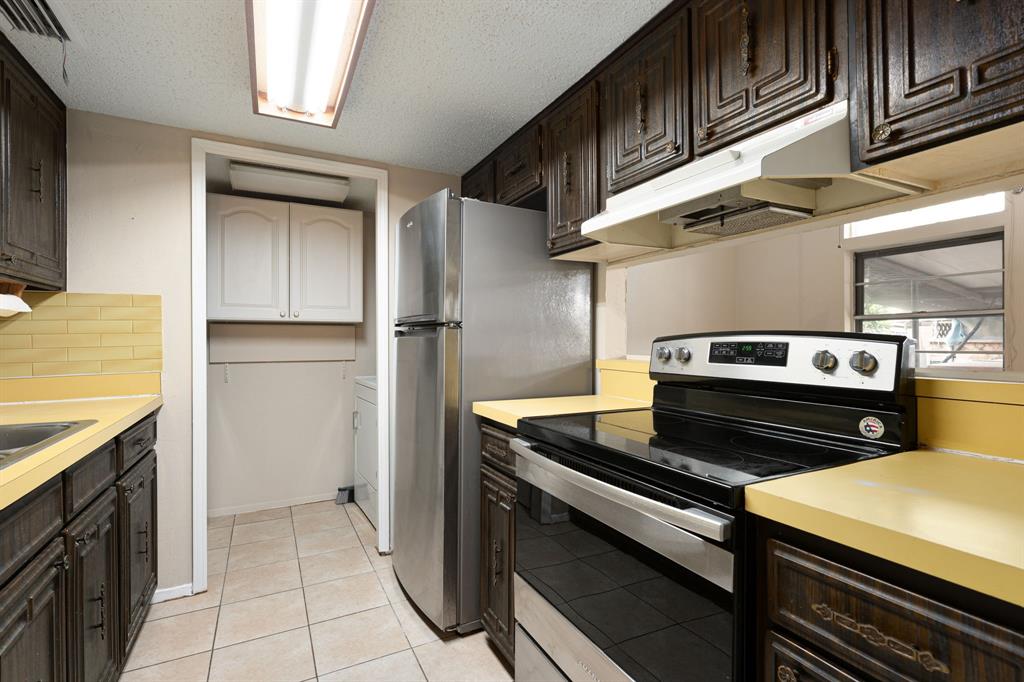 Stoneridge West Tnhse Devlpmnt - Residential