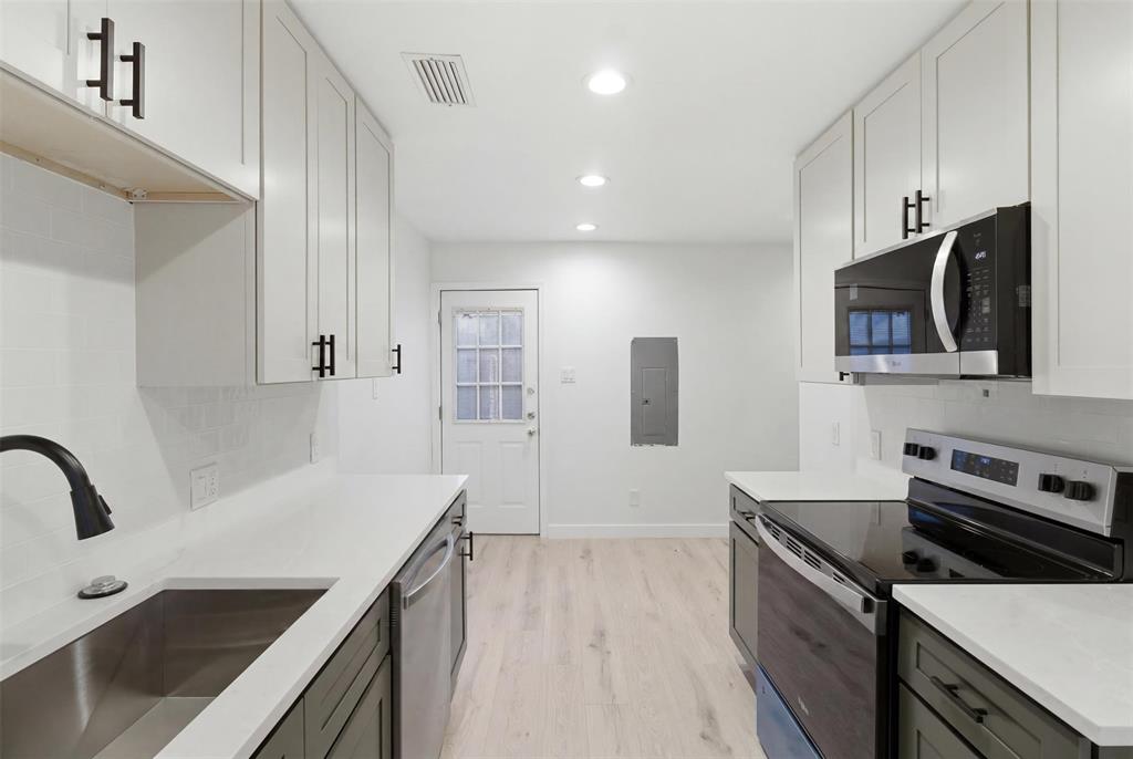 Brookgreen Twnhs 01 - Residential