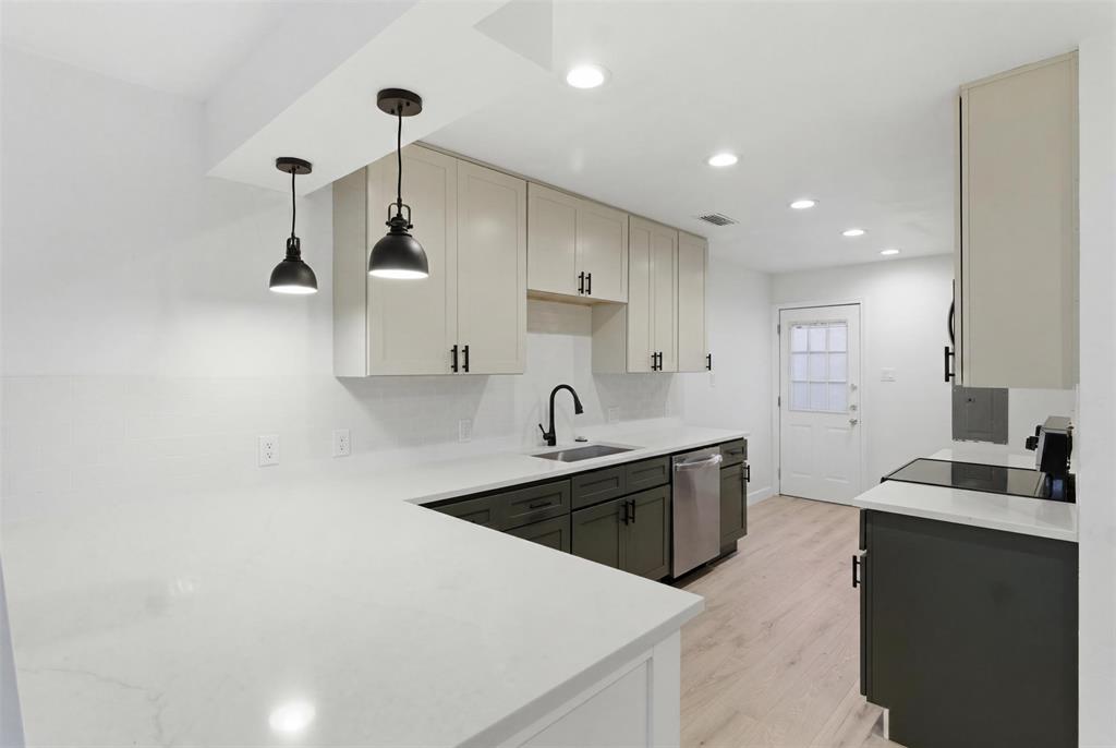 Brookgreen Twnhs 01 - Residential