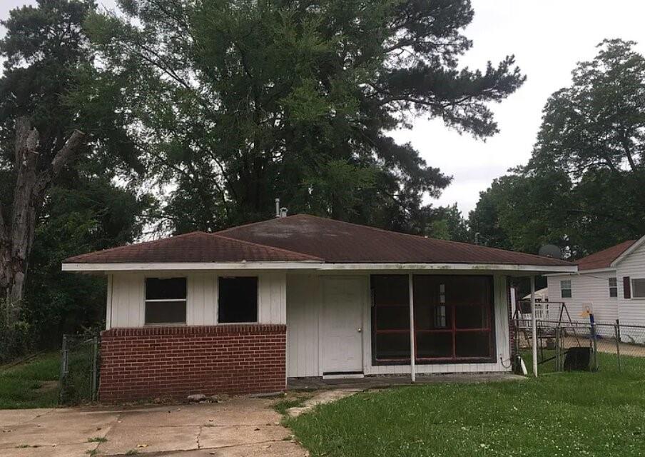 The seller prefers a PACKAGE SALE ONLY! 49 property, 50 unit residential portfolio in Shreveport Bossier City, LA. Seller is offering the portfolio only as one complete package and discourages individual offers. No creative financing, seller financing, subject to, wrap, lease option, or owner financed terms offered. Cash, DSCR, portfolio loan, or verifiable third party financing only.

This portfolio offers immediate income with upside through lease renewals, vacant unit stabilization, and rent growth toward projected market rents. The package includes mostly single family rental homes with a mix of occupied, renewed, Section 8, and value add vacant units. Bedroom counts range from 1 bedroom units to 4 bedroom homes, with many leases extending into 2026 and 2027.

According to the provided rent roll, current rental income is approximately $34,905 per month, or $418,860 annualized. Projected stabilized rent is approximately $50,056 per month, or $600,672 annually, once vacant units are leased and rents are moved closer to target levels. Estimated 2025 insurance is $24,102.92 and estimated 2025 city and parish taxes are $26,500.16. Rental income is subject to change as units may be leased, renewed, vacated, or adjusted while listed.

The value add opportunity includes leasing vacant inventory, completing turns or inspections, renewing tenants at market supported rents, and tightening operations. Highlights include 50 total units, Shreveport Bossier locations, mostly SF rental housing, current rent of approximately $34,905 per month, projected stabilized rent of approximately $50,056 per month, and a mix of occupied, vacant, renewed, and Section 8 units.

Financials, rent roll, property level details, and due diligence materials are available to qualified buyers upon request. Buyer must provide proof of funds or lender preapproval before receiving full documentation or scheduling property access. Please do not disturb tenants.