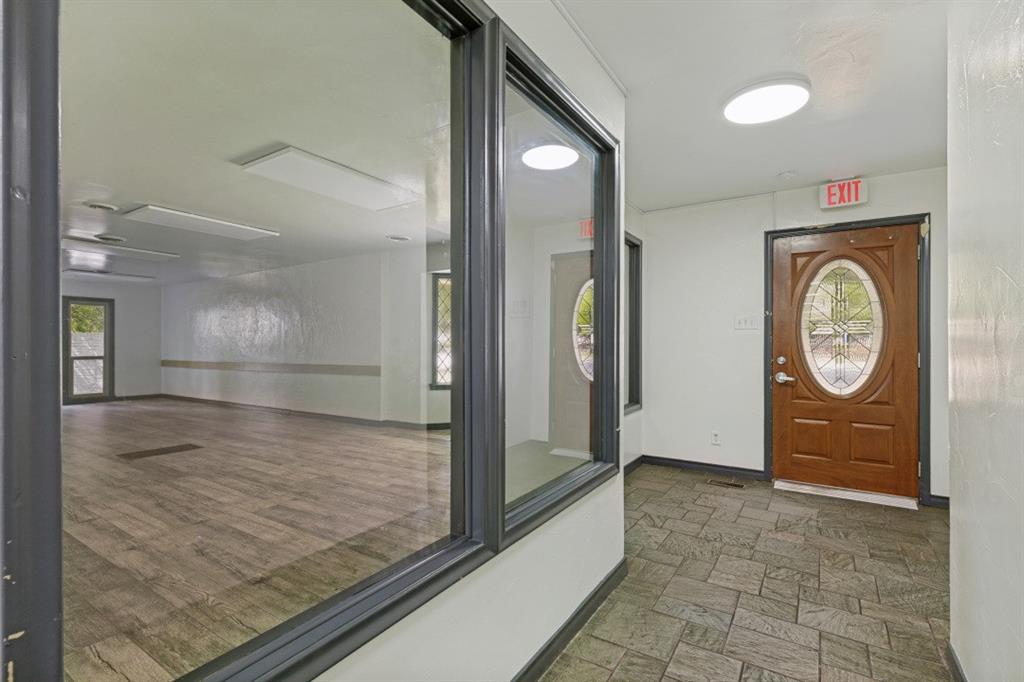 Miller & Stemmons - Commercial Sale