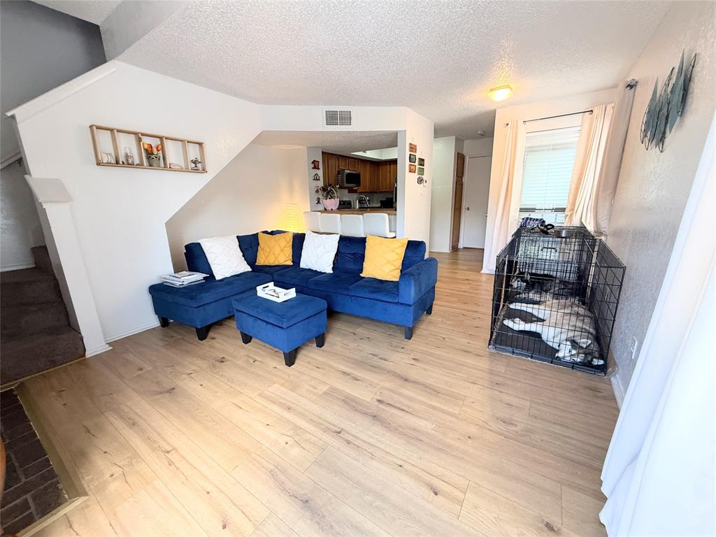 Arlington Oaks Condo - Residential