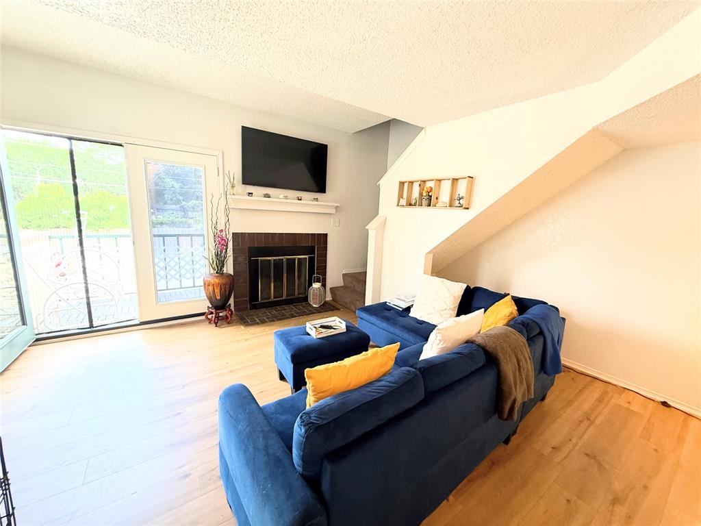 Arlington Oaks Condo - Residential