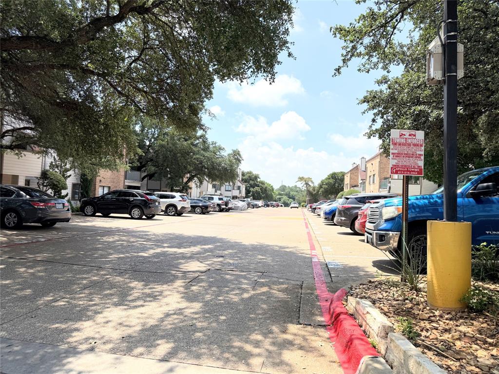 Arlington Oaks Condo - Residential