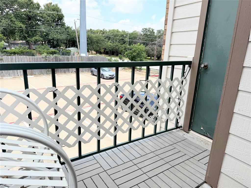 Arlington Oaks Condo - Residential