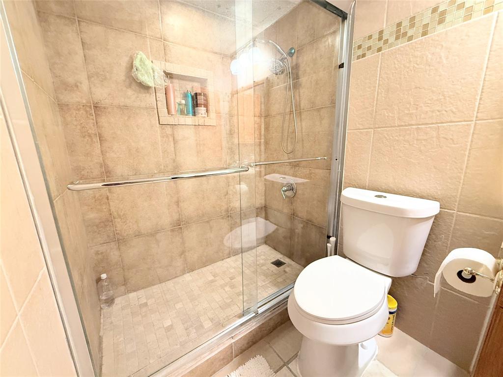 Arlington Oaks Condo - Residential