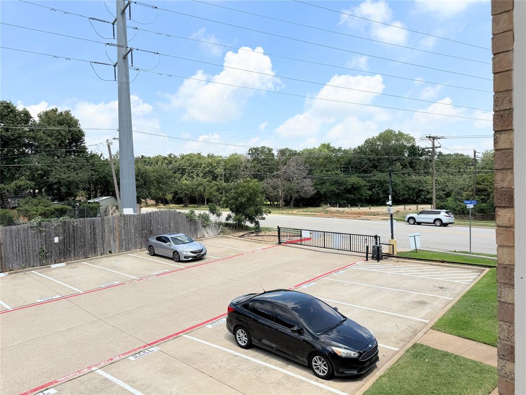 Arlington Oaks Condo - Residential