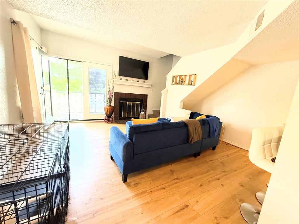 Arlington Oaks Condo - Residential