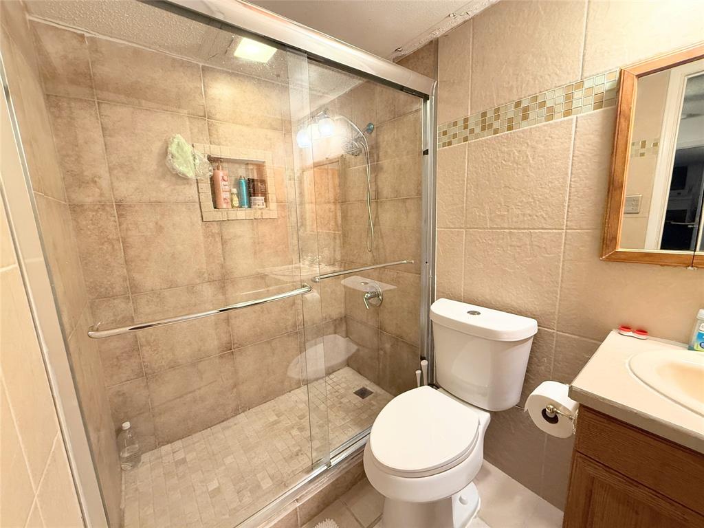 Arlington Oaks Condo - Residential
