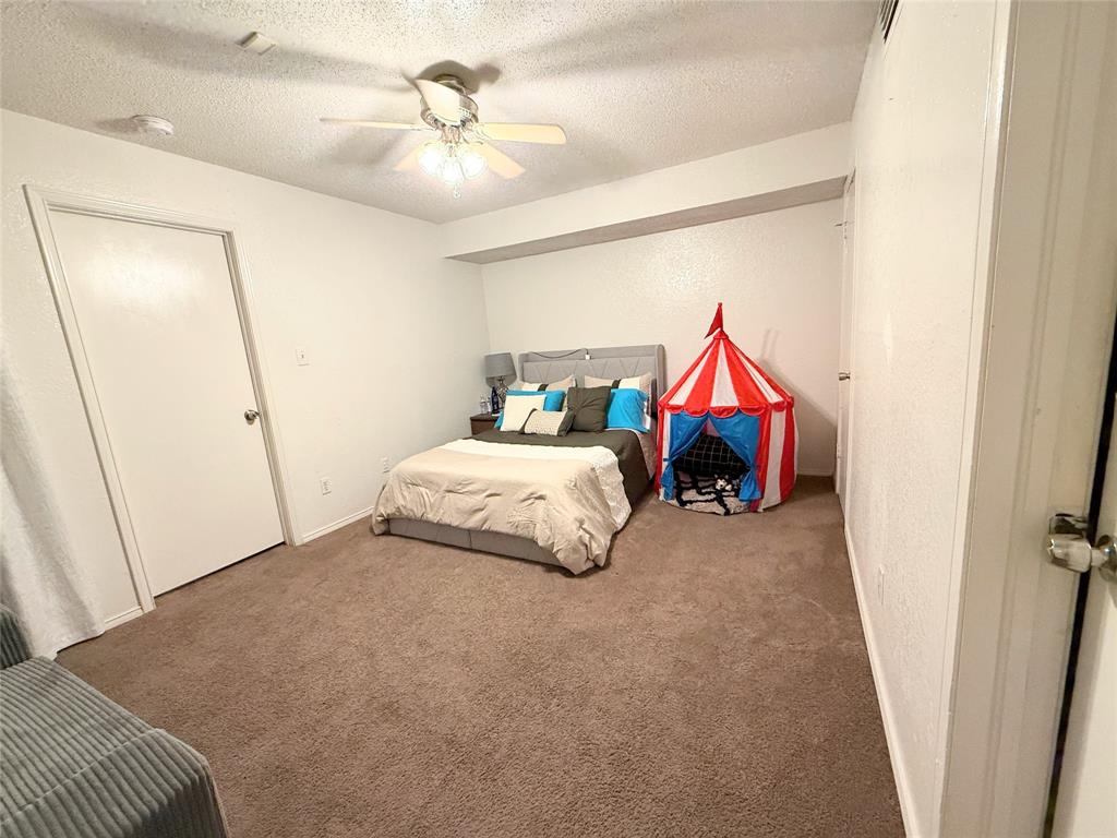 Arlington Oaks Condo - Residential