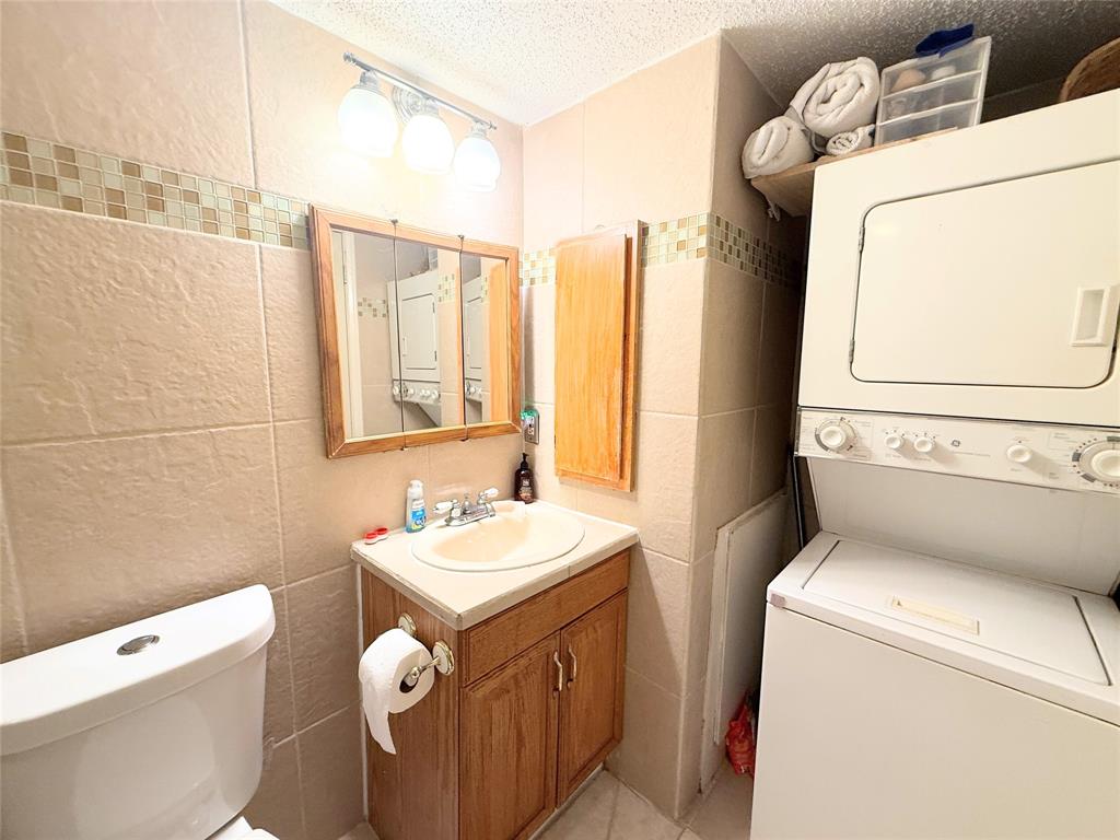 Arlington Oaks Condo - Residential