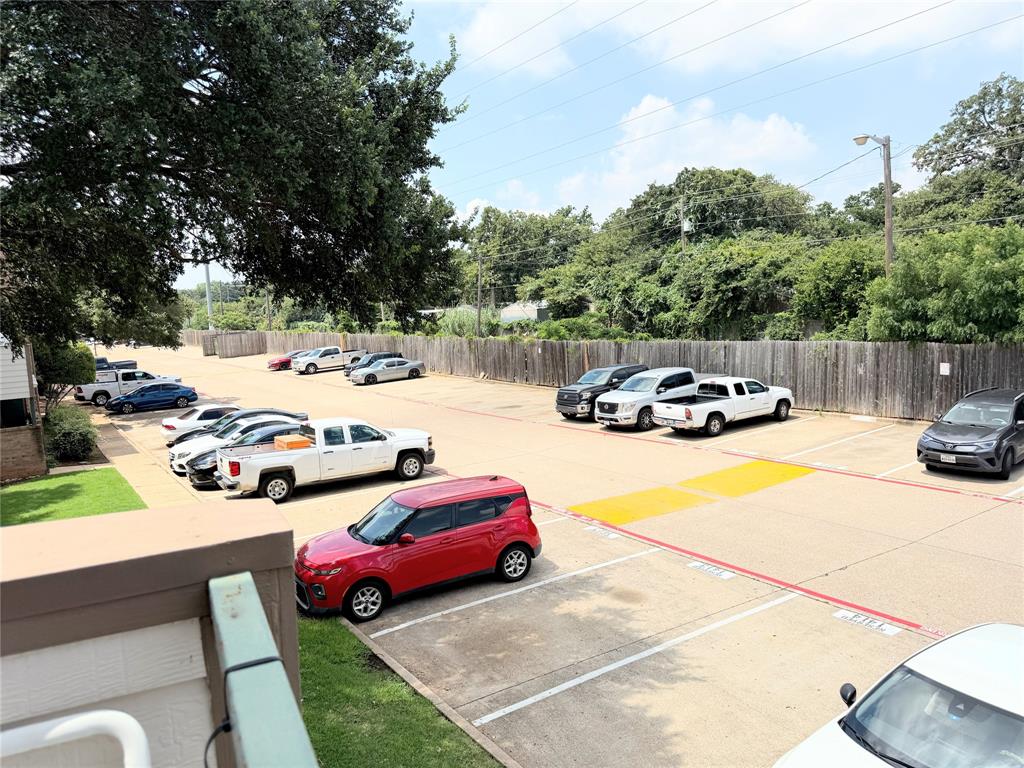 Arlington Oaks Condo - Residential