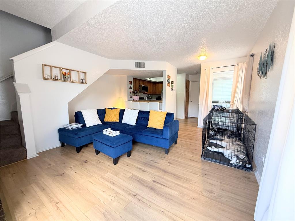 Arlington Oaks Condo - Residential