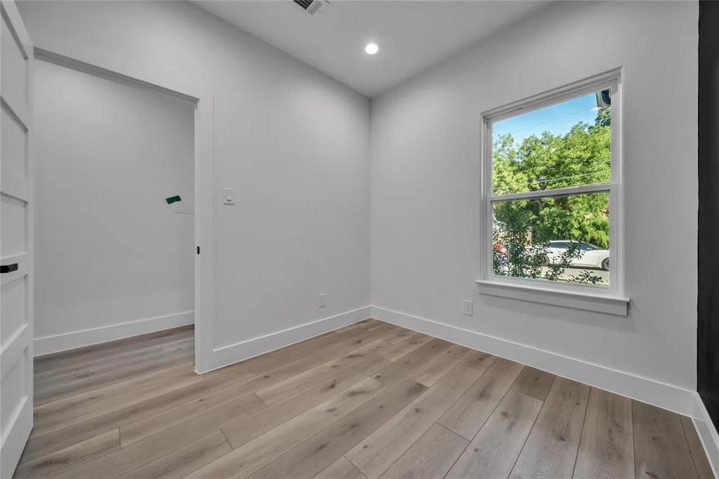 Woodside 01 - Residential