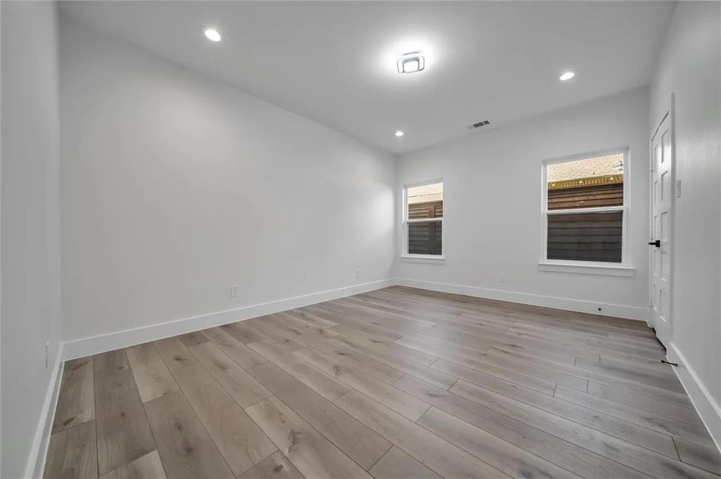 Woodside 01 - Residential