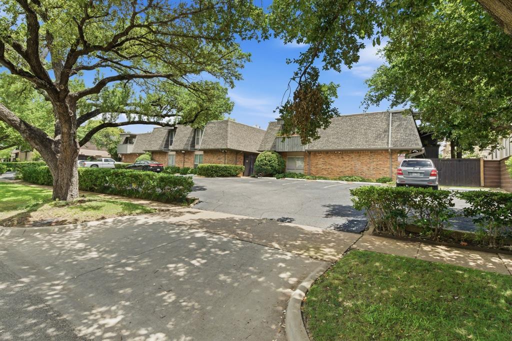 Bowser Ave Condo 4112 - Residential
