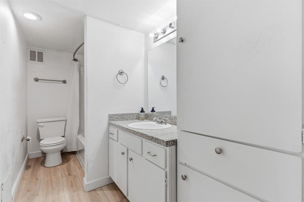 Bowser Ave Condo 4112 - Residential