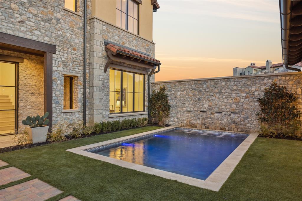Westlake Entrada - Residential