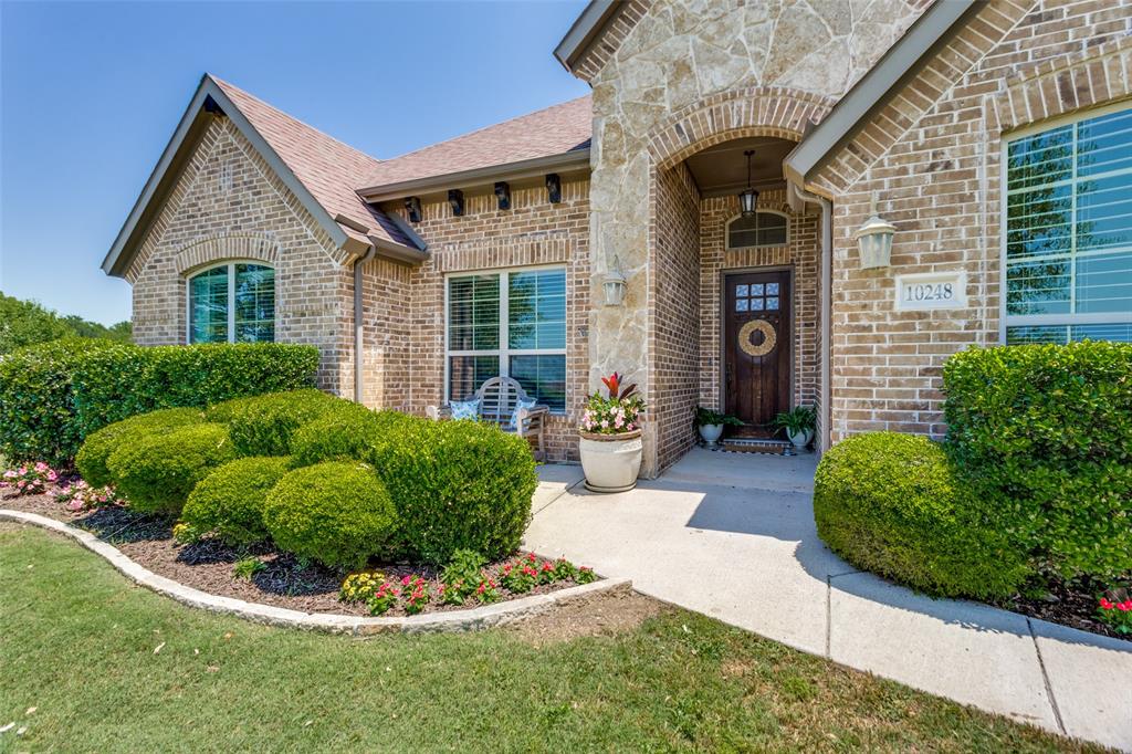 Mustang Pointe - Residential