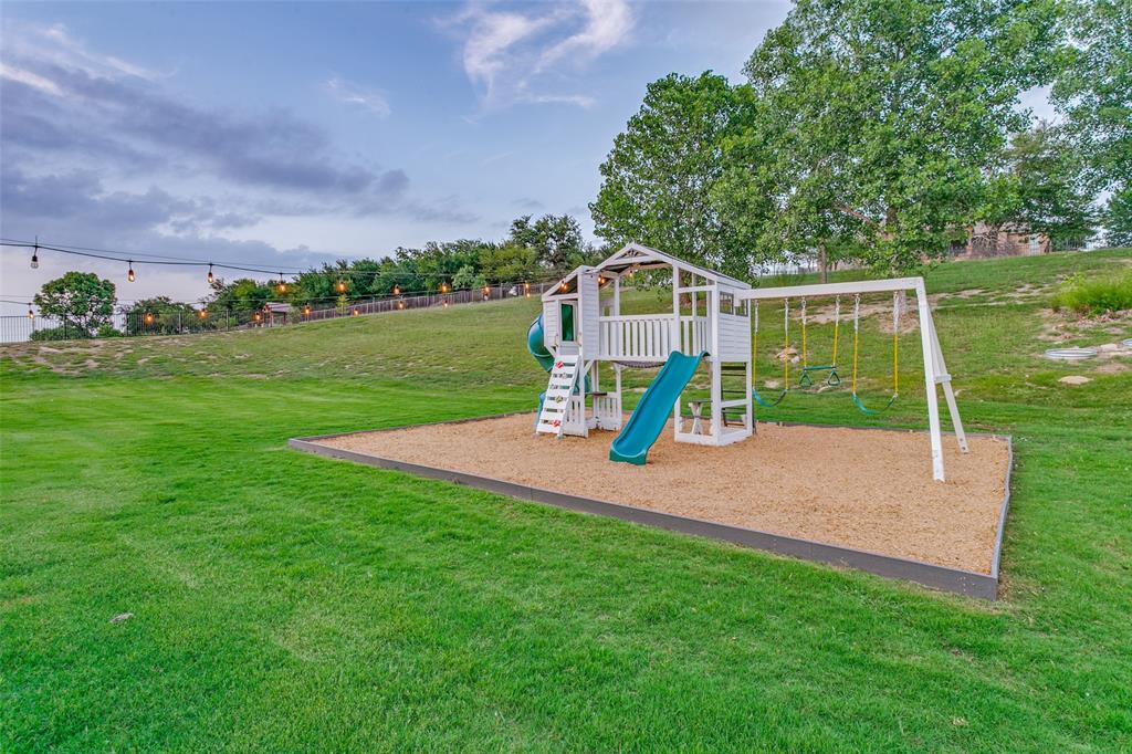Mustang Pointe - Residential