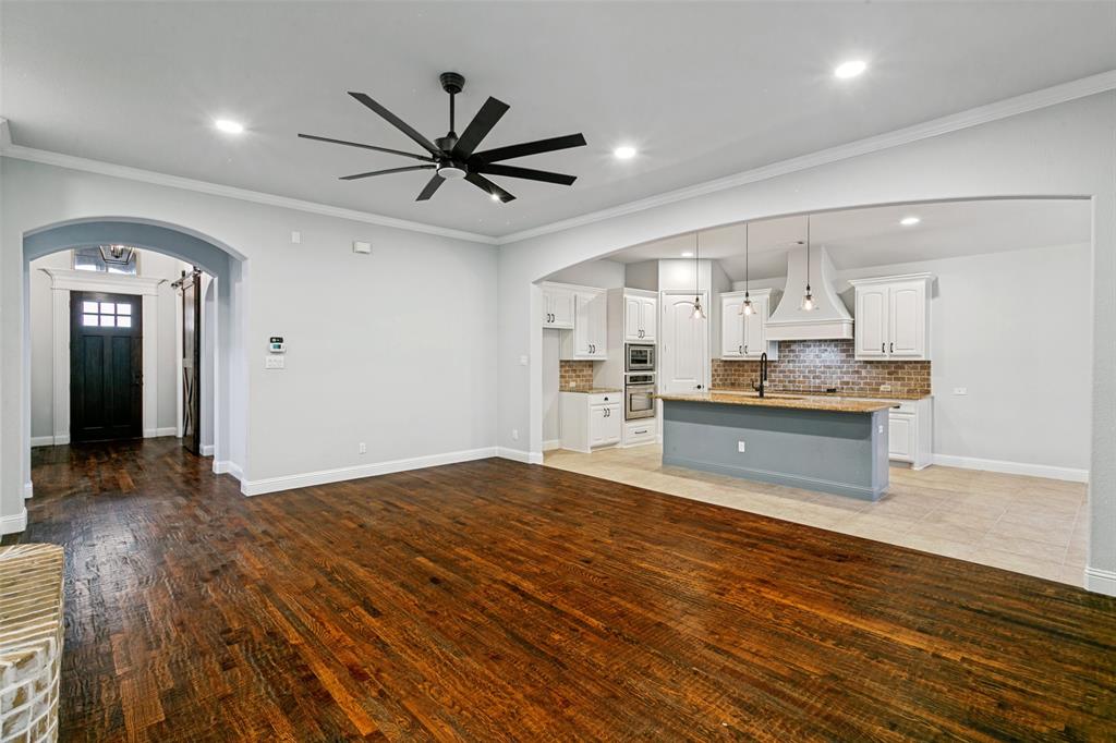 Mustang Pointe - Residential