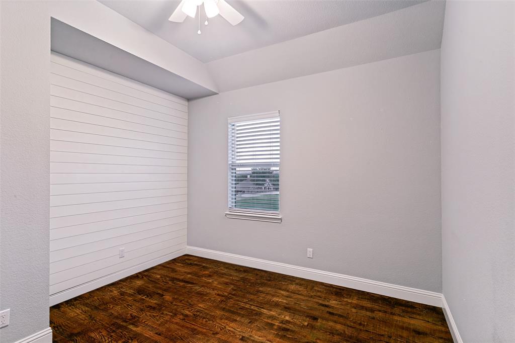 Mustang Pointe - Residential