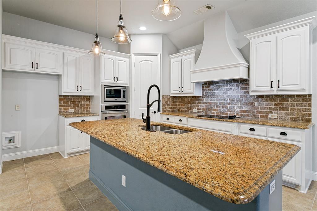Mustang Pointe - Residential