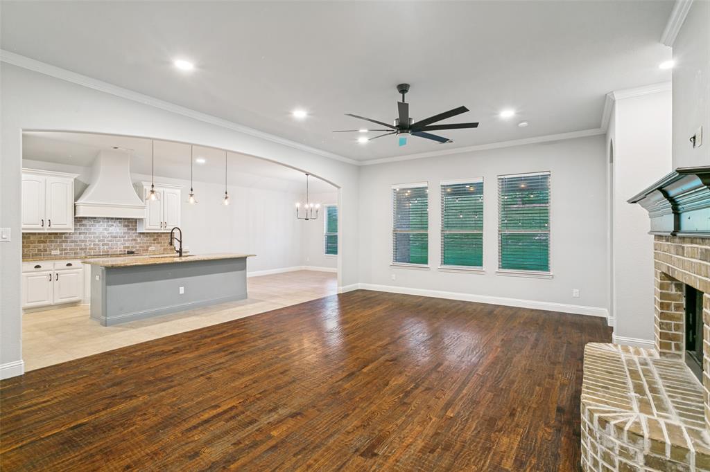 Mustang Pointe - Residential