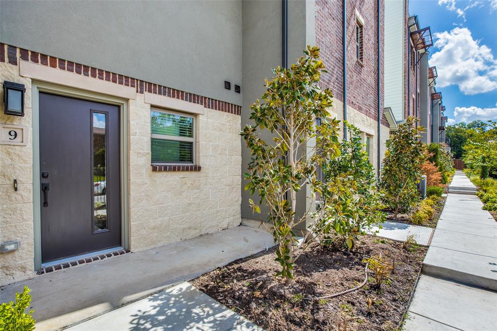 Clifton Place Add 01 - Residential Lease