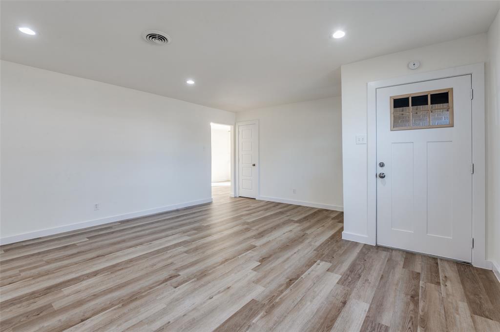 Valwood Park 14 - Residential