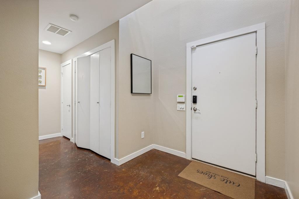 Akard Street Twnhms - Residential