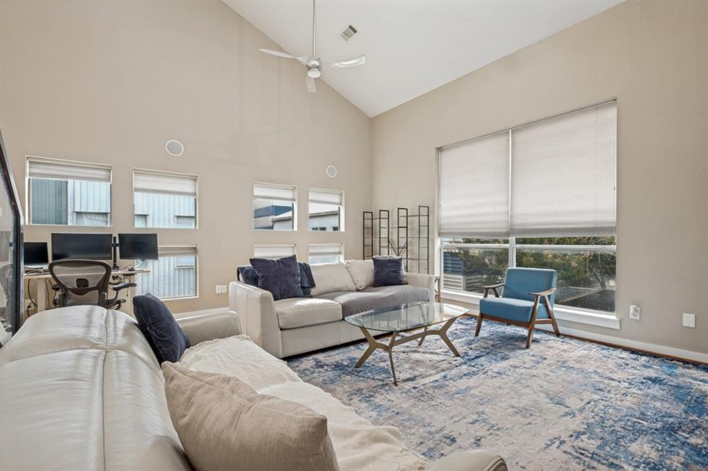 Akard Street Twnhms - Residential