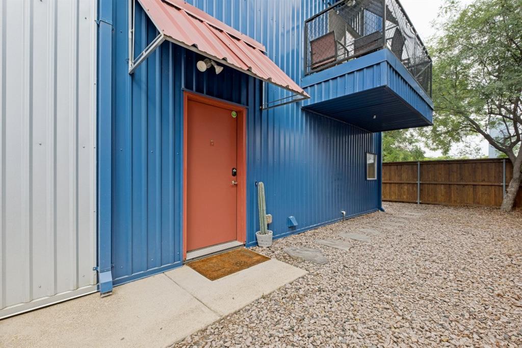 Akard Street Twnhms - Residential