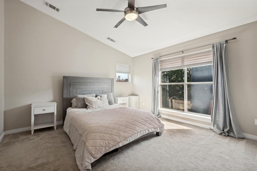 Akard Street Twnhms - Residential