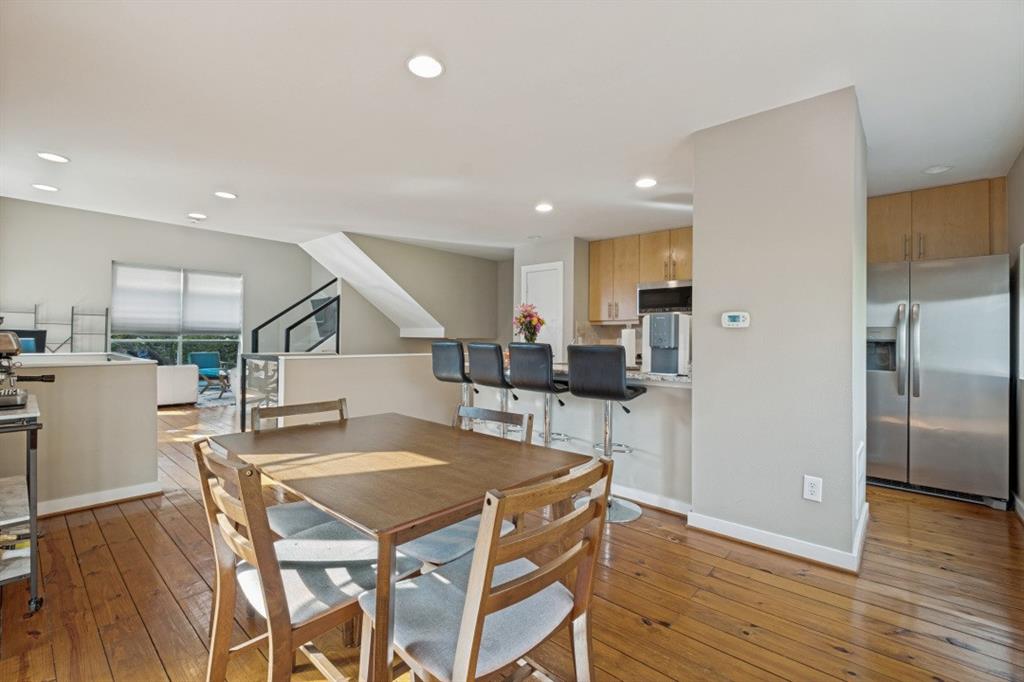 Akard Street Twnhms - Residential