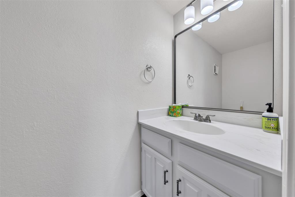 Ridgmar Crossroads Condo - Residential