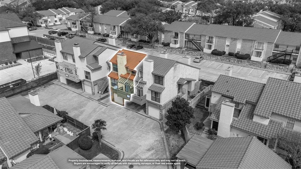 Ridgmar Crossroads Condo - Residential