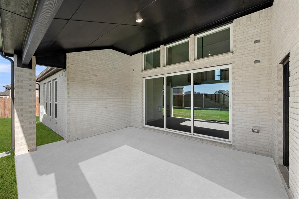 Mira Lagos Crossing - Residential