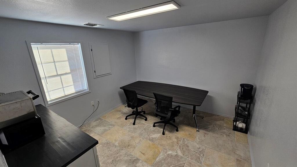 Aero Country Estates - Commercial Sale
