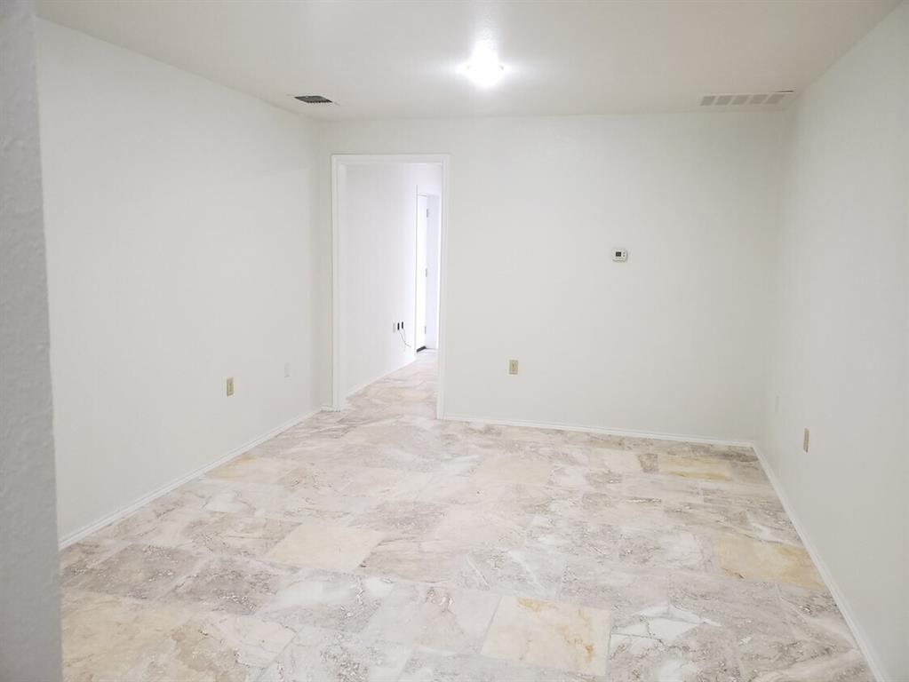 Aero Country Estates - Commercial Sale