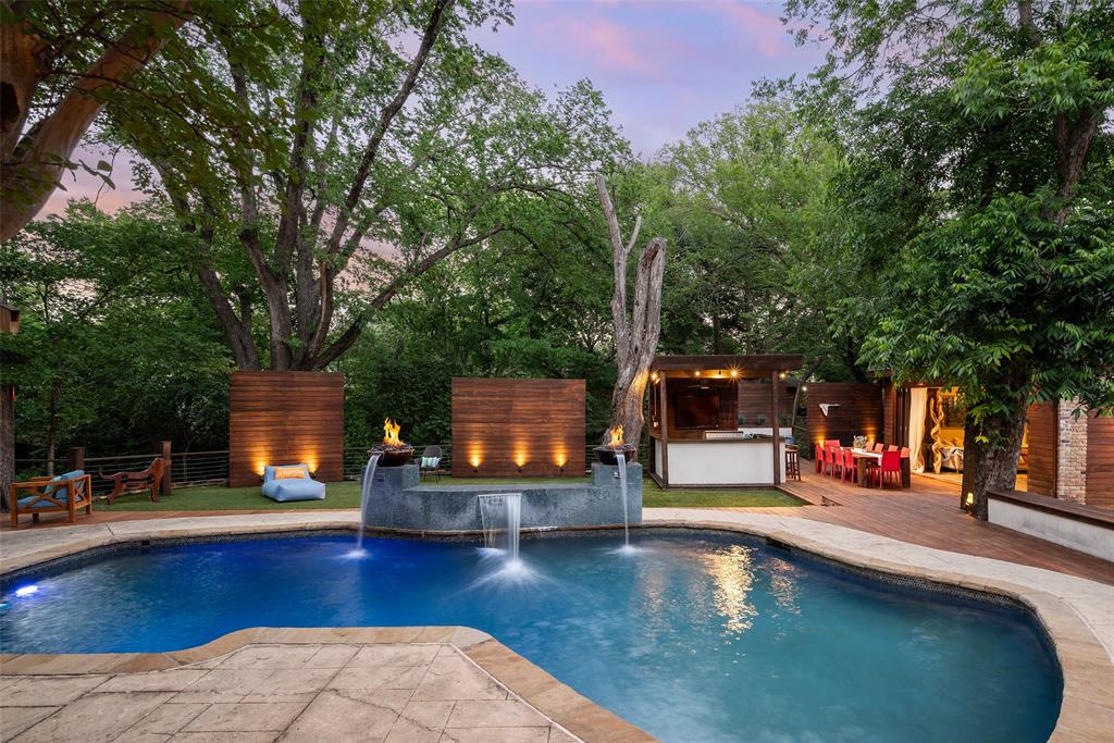 HOCKADAY SQUARE - Residential