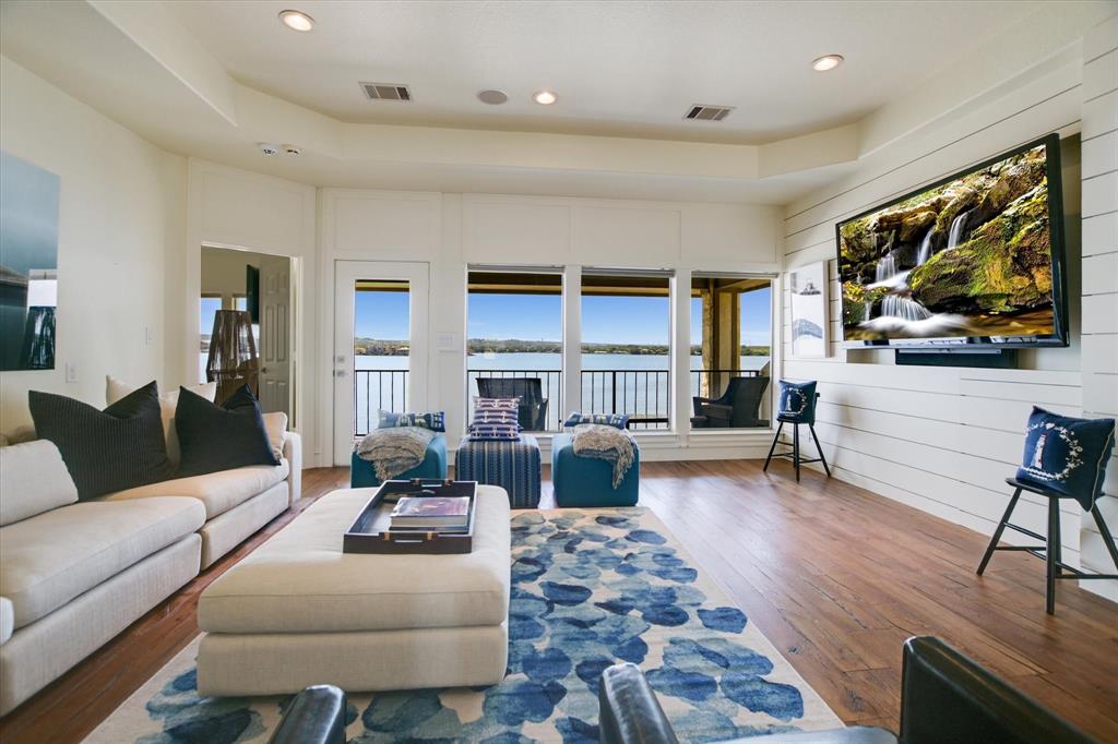 Horseshoe Bay Proper - Residential