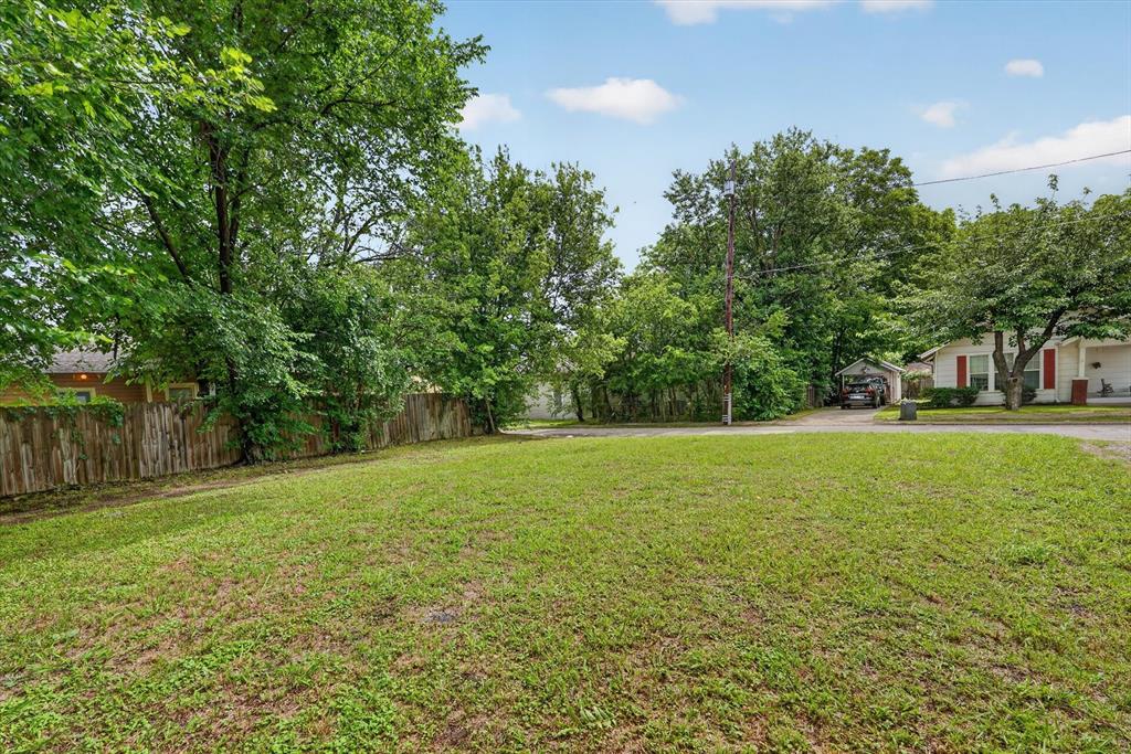 Prime residential or commercial lot in Commerce with General Business zoning, allowing for a wide range of single family use, retail, office, service, and commercial uses. Great opportunity for investors, business owners, or future development in a growing area near major highways, local businesses, and East Texas A&M University. Flexible zoning makes this property ideal for a variety of potential uses. Seller believes the lot includes part of the driveway.