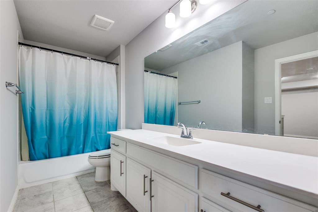 CASTLE HILLS PHASE 10 - Residential Lease