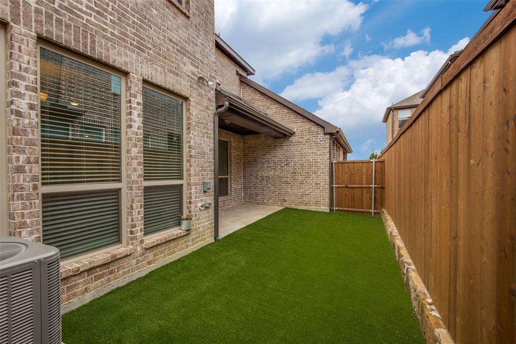 CASTLE HILLS PHASE 10 - Residential Lease
