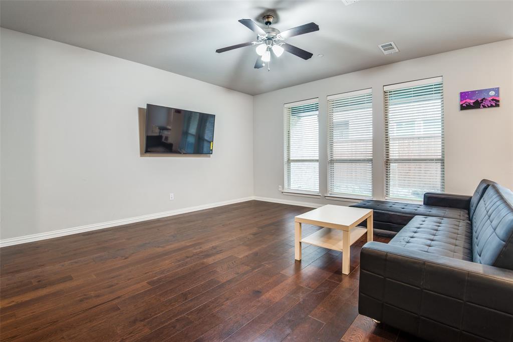CASTLE HILLS PHASE 10 - Residential Lease